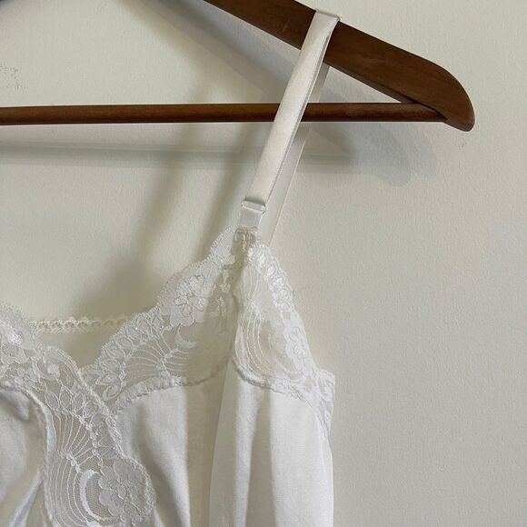 Vintage Slip Top - Picture 2 of 4